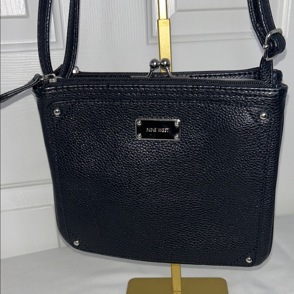 Nine West Black Two Way Bag Silver Kisslock and Leopard Print Interior GUC - Picture 2 of 15